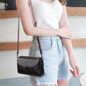 Bolsa Feminina em Couro - Genevieve