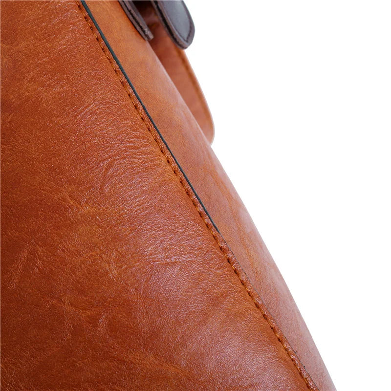 Kit Premium em Couro Nobre - Bolsa + Carteira + Carteira de Mão + Necessaire de Brinde