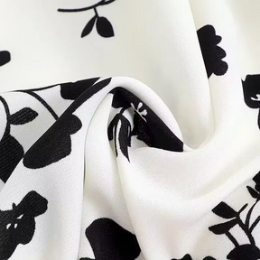 [COMPRE 1 E LEVE 2] Calça-Saia Olivia™ Midi Floral com Cintura Alta / Toque de Feminilidade e Frescor que Valoriza Você em Qualquer Ocasião!